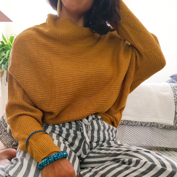 🆕 LAST ONE!! Oversized Knit Sweater - Picture 7 of 7